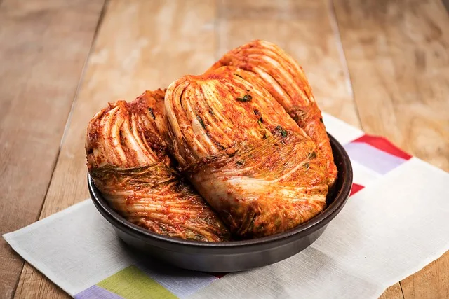 김치 한 점이 회의 감칠맛을 끌어올린다 김치 페어링 29